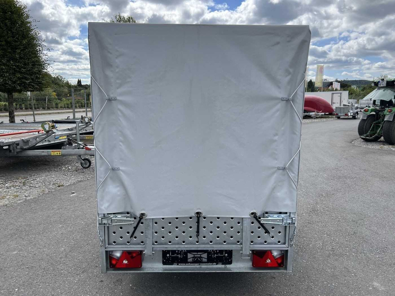 SARIS McAlu Pro DV75 mit Plane Kastenanhänger ungebrem - Avtomobilska prikolica: slika 4 SARIS McAlu Pro DV75 mit Plane Kastenanhänger ungebrem - Avtomobilska prikolica: slika 4