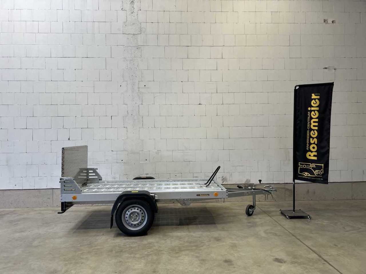 TPV KD-MUT3 Motorradanhänger - Prikolica za prevoz motorjev: slika 1 TPV KD-MUT3 Motorradanhänger - Prikolica za prevoz motorjev: slika 1