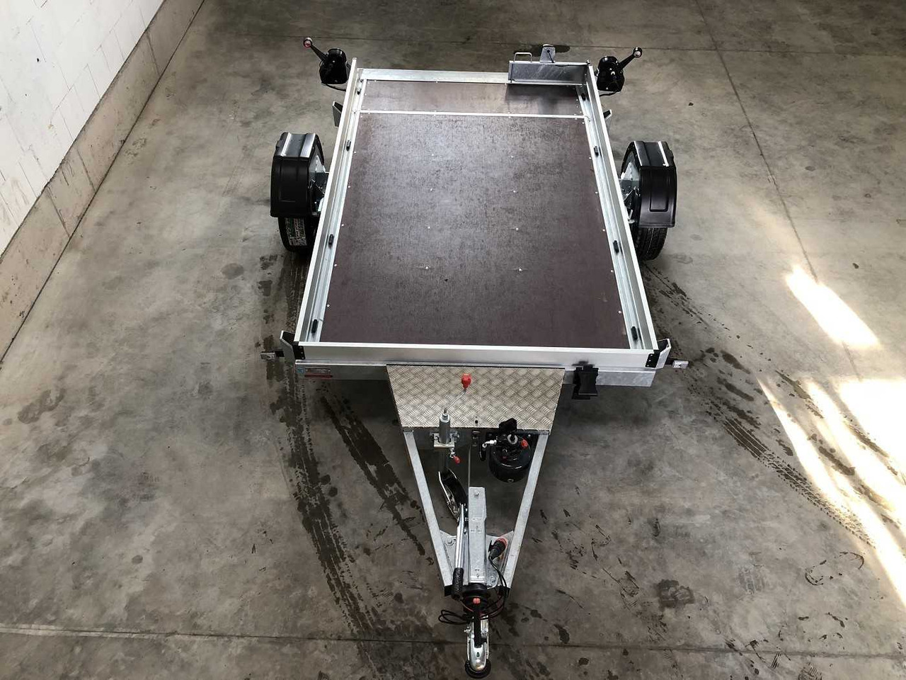 VEZEKO Husky FB 13.28 Absenker - Prikolica za prevoz motorjev: slika 2 VEZEKO Husky FB 13.28 Absenker - Prikolica za prevoz motorjev: slika 2