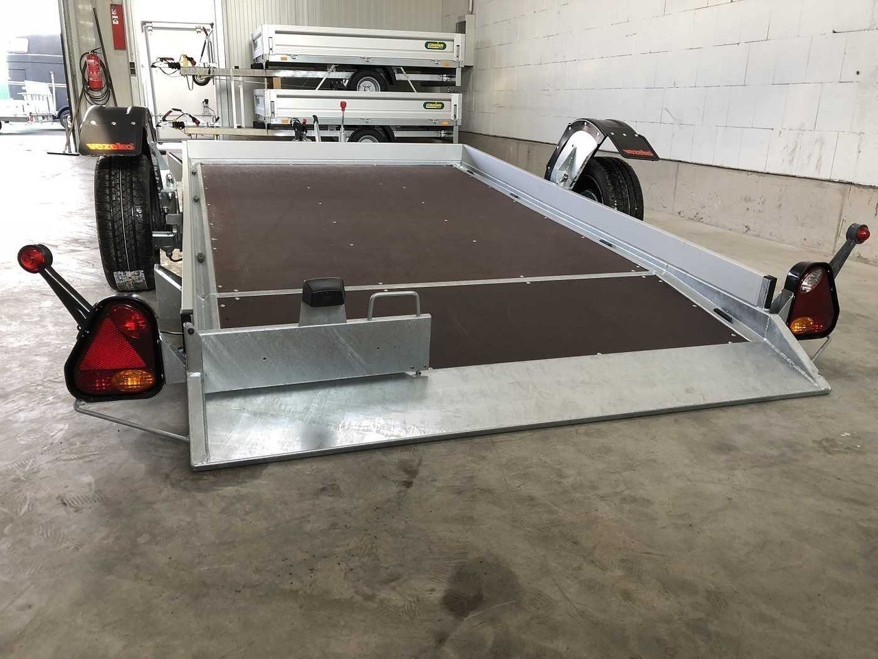 VEZEKO Husky FB 13.28 Absenker - Prikolica za prevoz motorjev: slika 5 VEZEKO Husky FB 13.28 Absenker - Prikolica za prevoz motorjev: slika 5