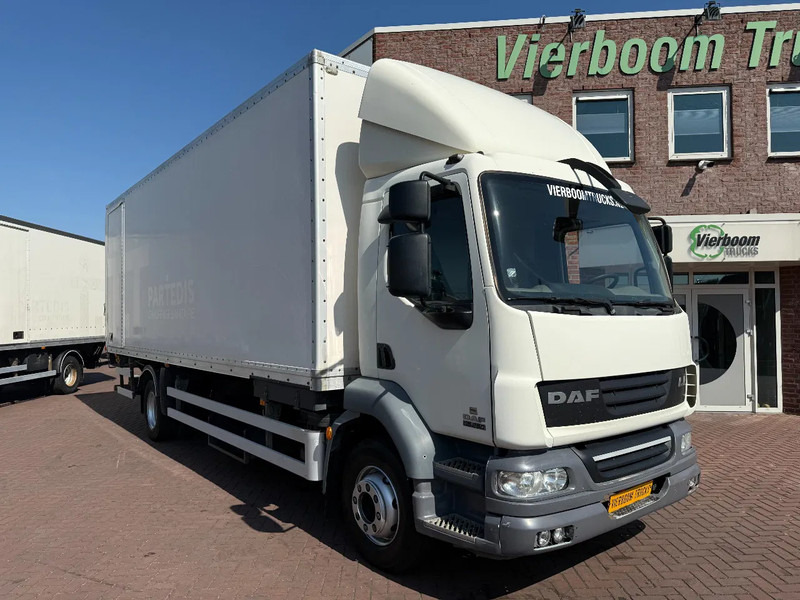 DAF LF 55.250 LF55-250 Box with lift / Manual gearbox Euro5 - Tovornjak zabojnik: slika 1 DAF LF 55.250 LF55-250 Box with lift / Manual gearbox Euro5 - Tovornjak zabojnik: slika 1