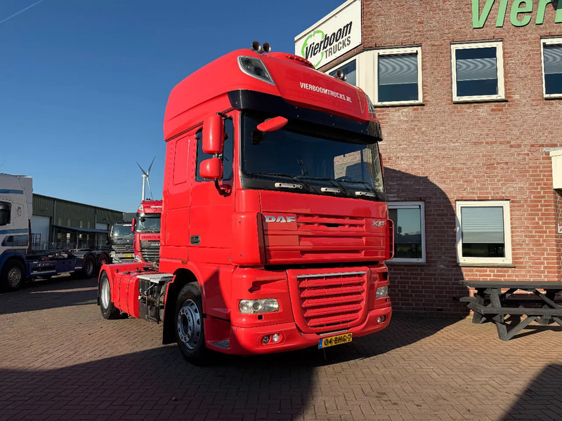 DAF XF 105.460 XF105-460 4X2 SUPERSPCECAB RETARDER - Vlačilec: slika 1 DAF XF 105.460 XF105-460 4X2 SUPERSPCECAB RETARDER - Vlačilec: slika 1