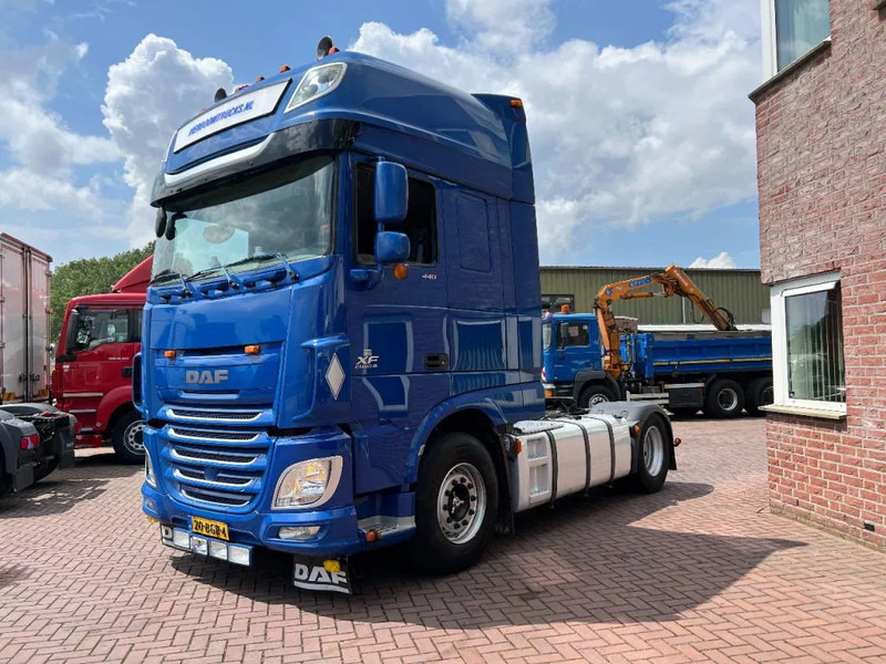 DAF XF 440 SUPER SPACECAB 2 TANKS TOPCONDTION HOLLAND TRUCK EURO6!!! - Vlačilec: slika 2 DAF XF 440 SUPER SPACECAB 2 TANKS TOPCONDTION HOLLAND TRUCK EURO6!!! - Vlačilec: slika 2