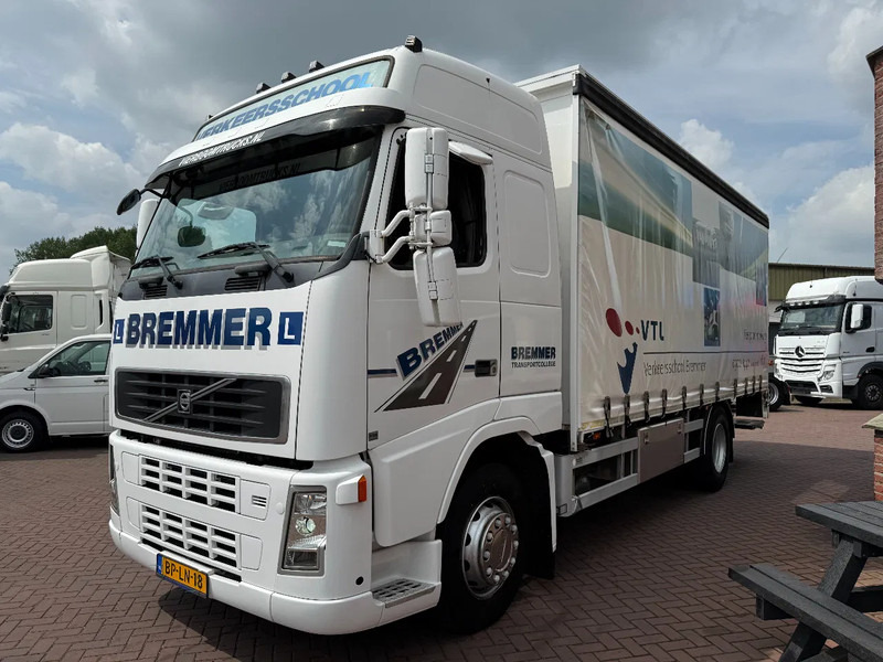 Volvo FH12-380 4X2 Euro3 / Manual / only 276tkm / Driving school - Tovornjak zabojnik: slika 2 Volvo FH12-380 4X2 Euro3 / Manual / only 276tkm / Driving school - Tovornjak zabojnik: slika 2