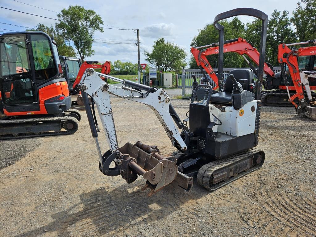 BOBCAT E 10 - Mini bager: slika 1 BOBCAT E 10 - Mini bager: slika 1