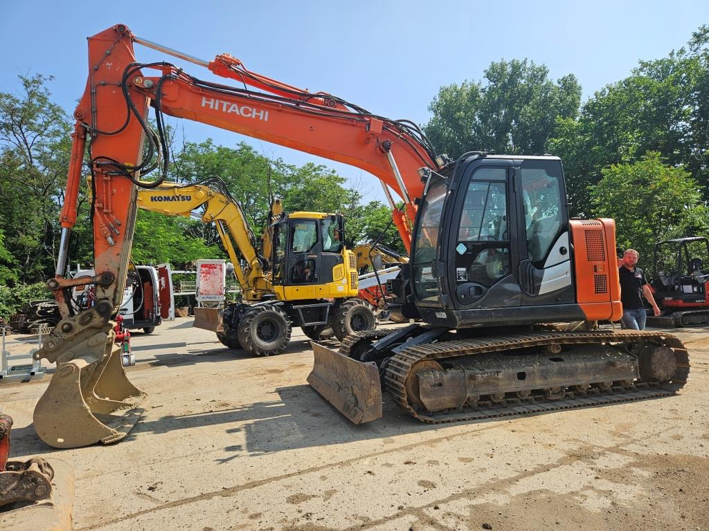 HITACHI ZX 135 US - Bager goseničar: slika 2 HITACHI ZX 135 US - Bager goseničar: slika 2