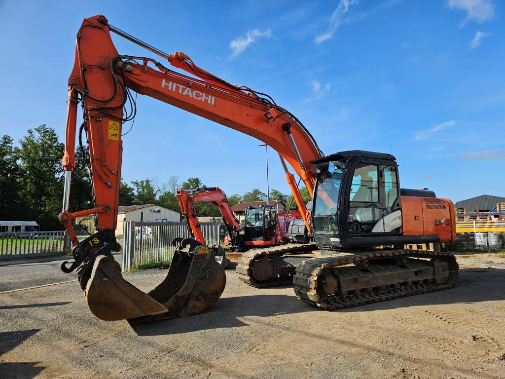 HITACHI ZX 210 LC - Bager goseničar: slika 2 HITACHI ZX 210 LC - Bager goseničar: slika 2