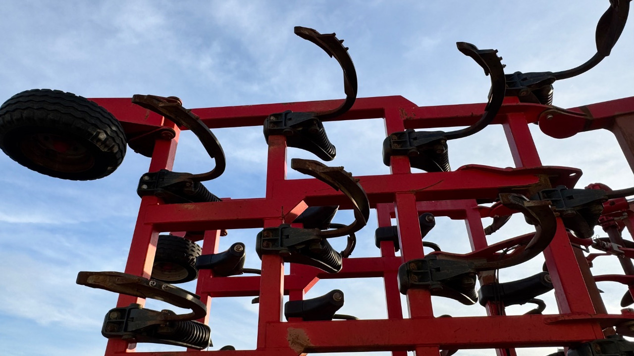 Horsch Tiger 8AS Reifenpacker TopRing - Kultivator: slika 5 Horsch Tiger 8AS Reifenpacker TopRing - Kultivator: slika 5