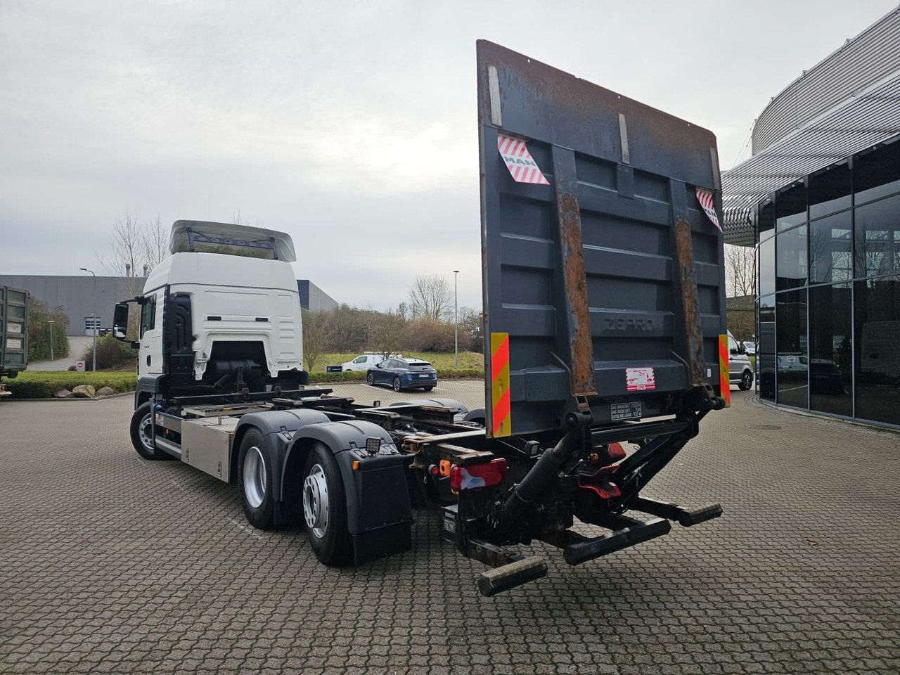 MAN TGS 26.500 6X2-4 - Kontejnerski tovornjak/ Tovornjak z zamenljivim tovoriščem: slika 4 MAN TGS 26.500 6X2-4 - Kontejnerski tovornjak/ Tovornjak z zamenljivim tovoriščem: slika 4