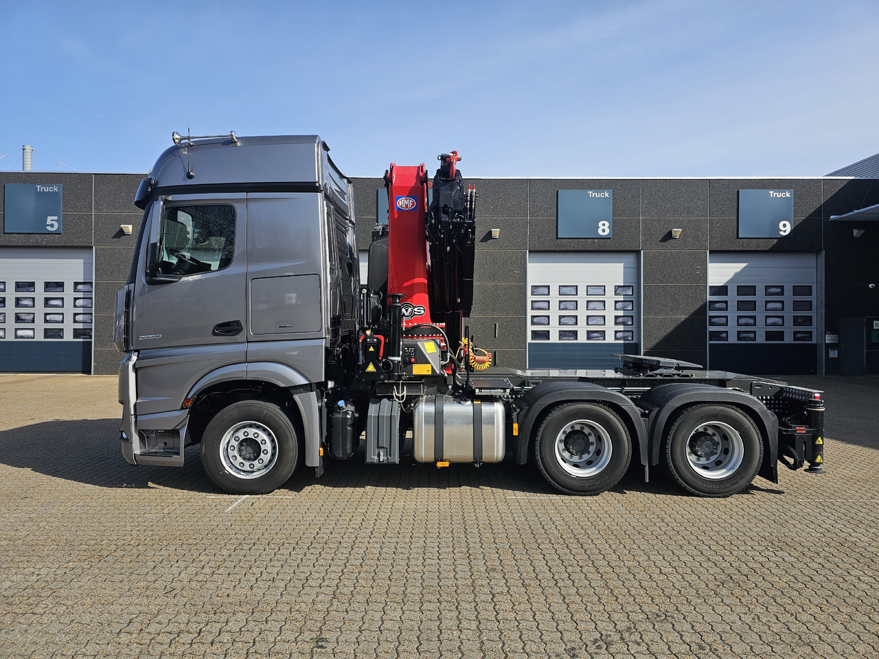 Mercedes Arocs 2653 6x4 40 T-mtr. - Tovornjak z dvigalom, Vlačilec: slika 4 Mercedes Arocs 2653 6x4 40 T-mtr. - Tovornjak z dvigalom, Vlačilec: slika 4