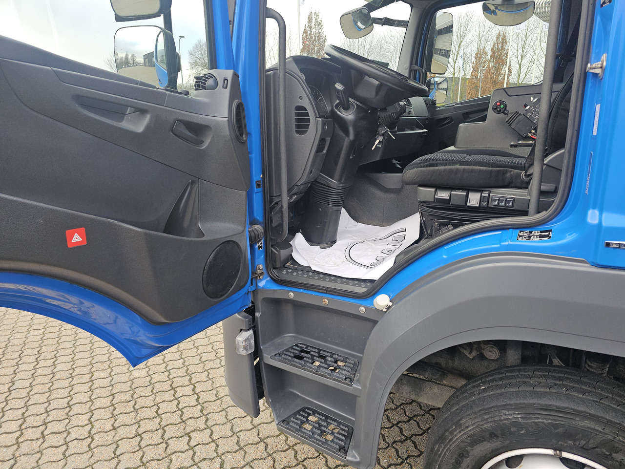 Mercedes Atego 1224 - Kontejnerski tovornjak/ Tovornjak z zamenljivim tovoriščem: slika 5 Mercedes Atego 1224 - Kontejnerski tovornjak/ Tovornjak z zamenljivim tovoriščem: slika 5