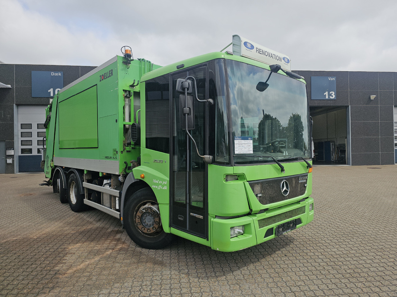 Mercedes Econic 2629 6x2-4 - Smetarski tovornjak: slika 2 Mercedes Econic 2629 6x2-4 - Smetarski tovornjak: slika 2