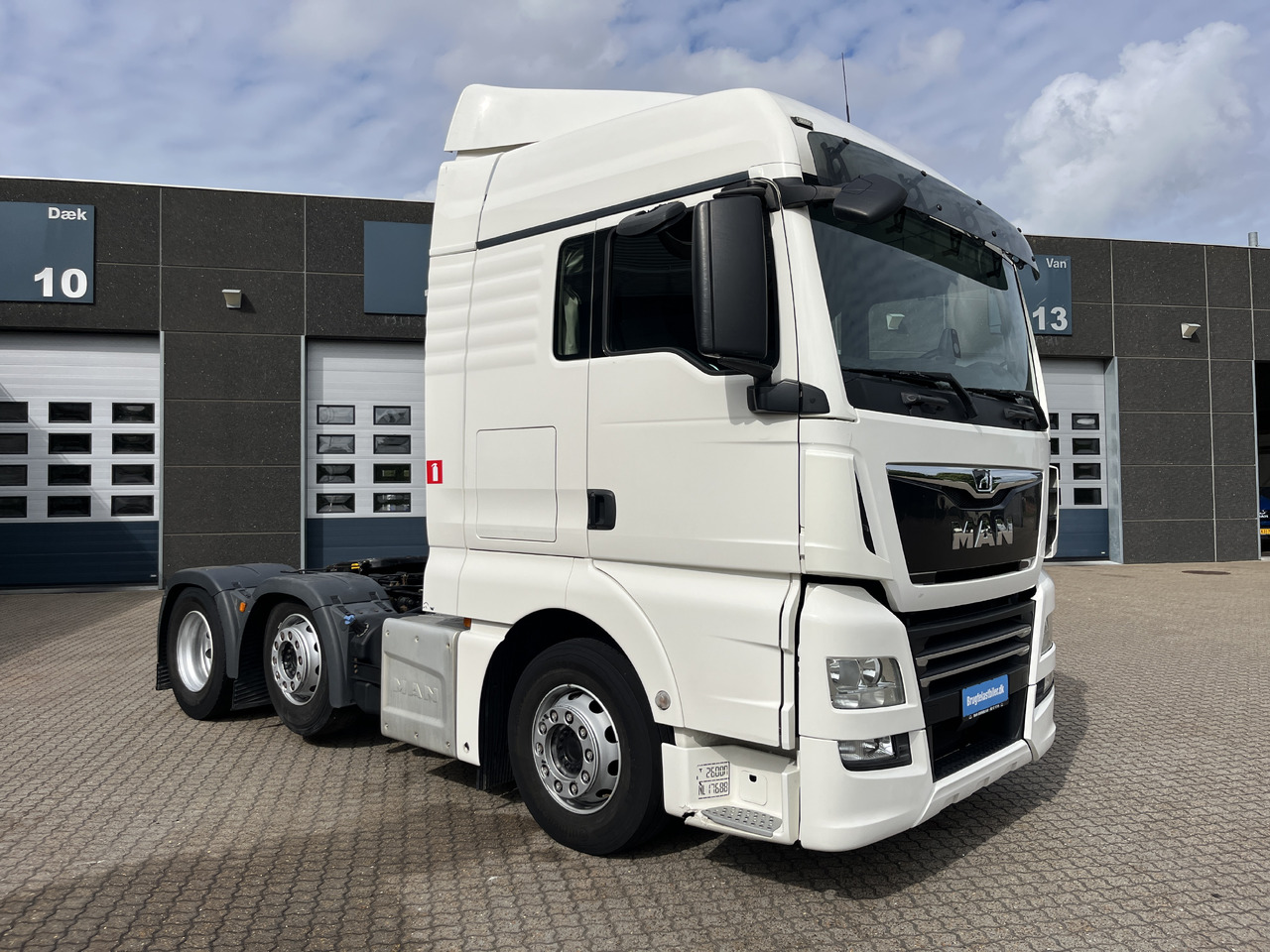 MAN TGX 26.470 6x2-2 - Vlačilec: slika 2 MAN TGX 26.470 6x2-2 - Vlačilec: slika 2