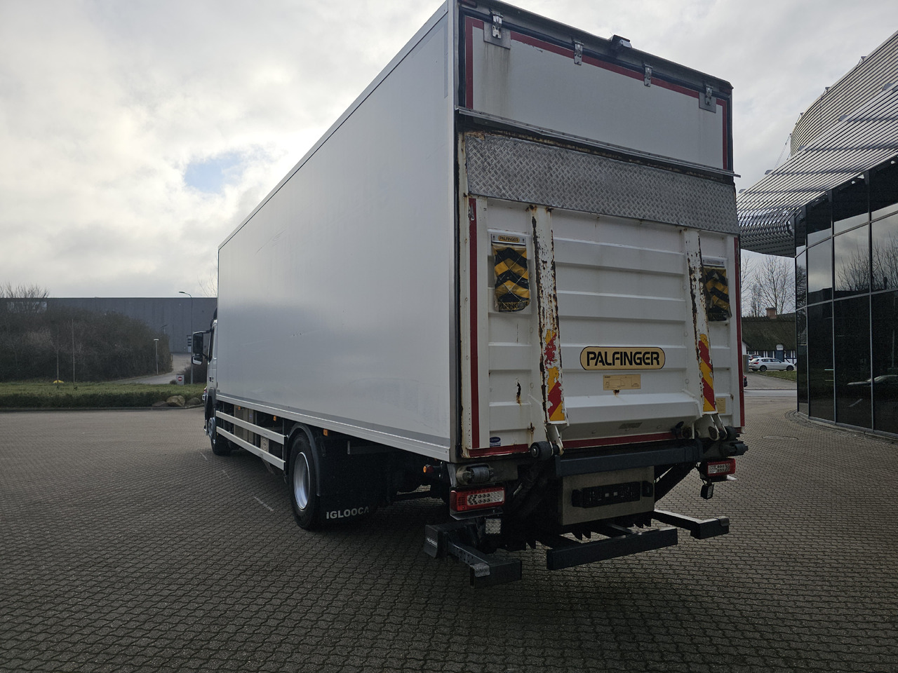 Volvo FM330 - Tovornjak hladilnik: slika 4 Volvo FM330 - Tovornjak hladilnik: slika 4