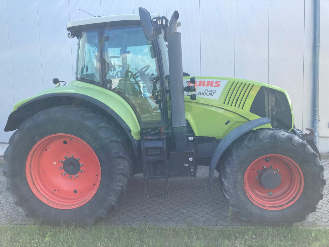 CLAAS AXION 840 - Traktor: slika 1 CLAAS AXION 840 - Traktor: slika 1