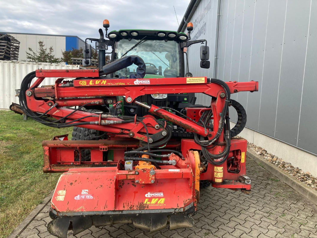 John Deere 6110R - Traktor: slika 2 John Deere 6110R - Traktor: slika 2