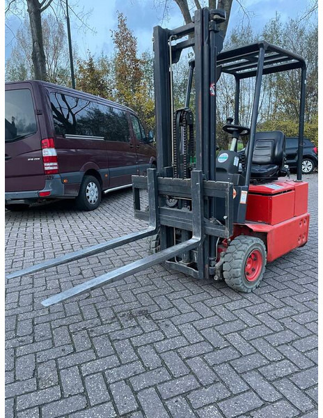 Linde E12 - Električni viličar: slika 1 Linde E12 - Električni viličar: slika 1