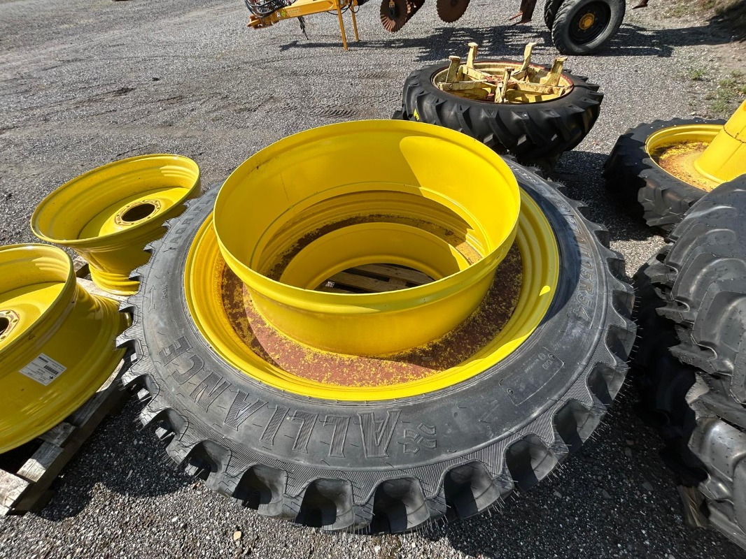 Alliance 270/105R54 Zwillingsräder - 2 Stück - Gume in platišča za Kmetijski stroj: slika 1 Alliance 270/105R54 Zwillingsräder - 2 Stück - Gume in platišča za Kmetijski stroj: slika 1