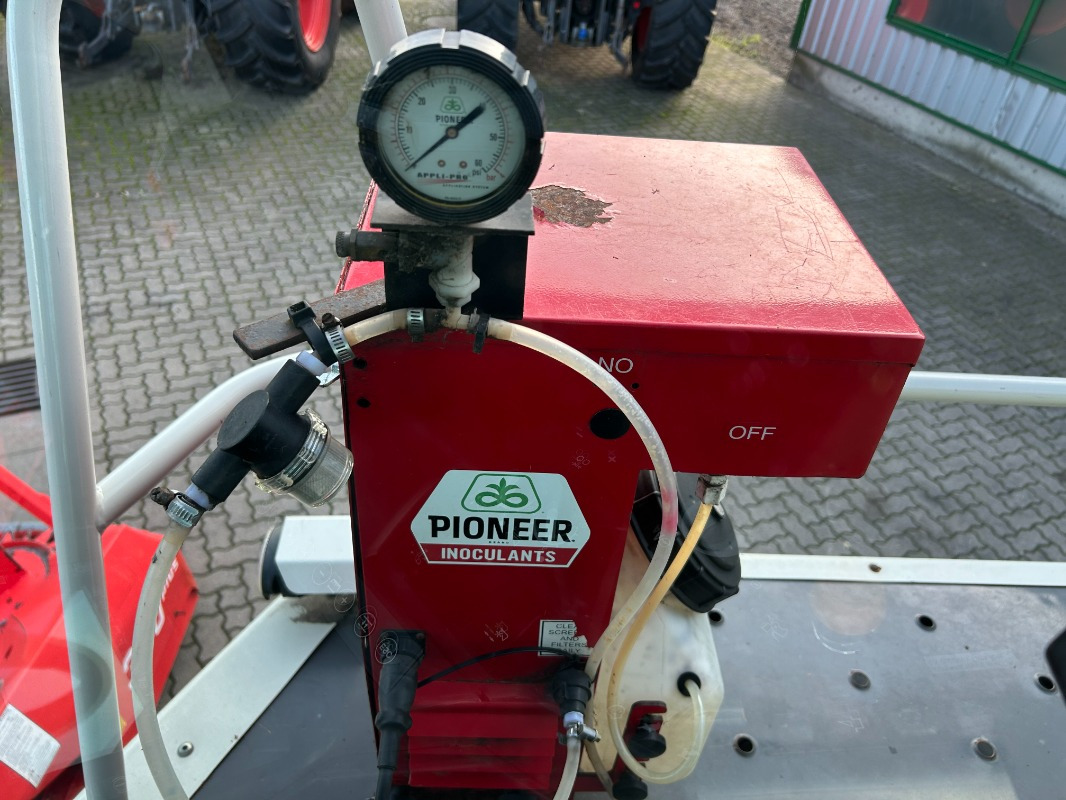 CLAAS Jaguar 890 mit Kemper 360 und PU - Kombajn: slika 3 CLAAS Jaguar 890 mit Kemper 360 und PU - Kombajn: slika 3