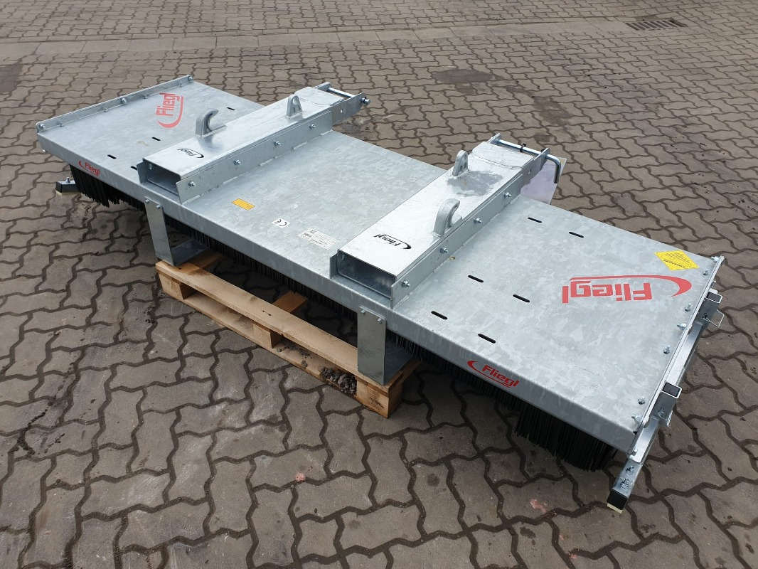 Fliegl Kehrbesen Löwe 1,50m* - Kosilnica: slika 3 Fliegl Kehrbesen Löwe 1,50m* - Kosilnica: slika 3