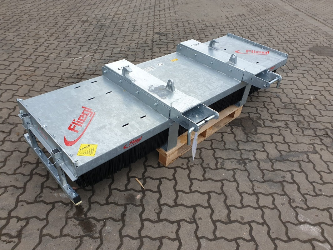 Fliegl Kehrbesen Löwe 1,50m* - Kosilnica: slika 2 Fliegl Kehrbesen Löwe 1,50m* - Kosilnica: slika 2
