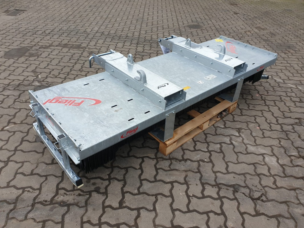 Fliegl Kehrbesen Löwe 1,50m* - Kosilnica: slika 4 Fliegl Kehrbesen Löwe 1,50m* - Kosilnica: slika 4