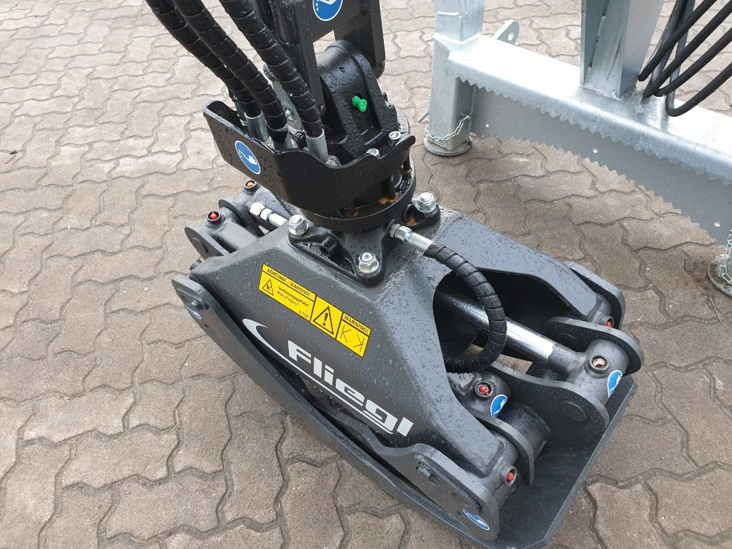 Fliegl RZ 185 COMBI PLUS - Gozdarska oprema: slika 4 Fliegl RZ 185 COMBI PLUS - Gozdarska oprema: slika 4