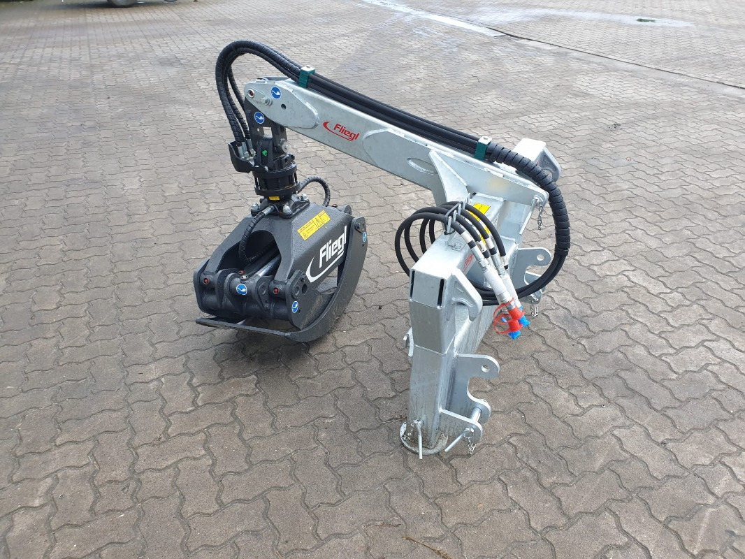 Fliegl RZ 185 COMBI PLUS - Gozdarska oprema: slika 2 Fliegl RZ 185 COMBI PLUS - Gozdarska oprema: slika 2