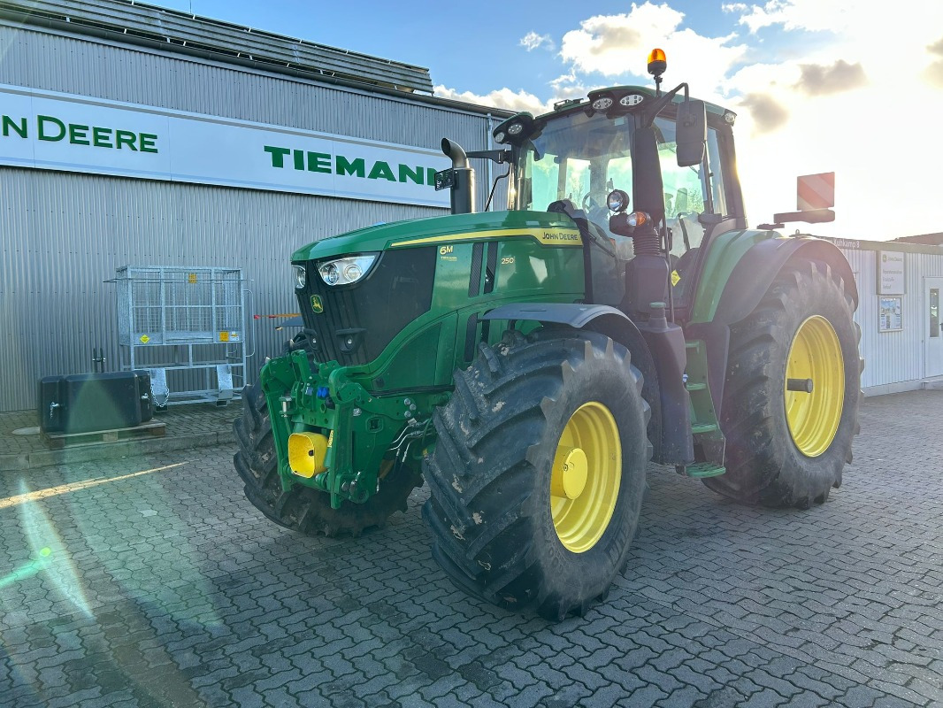 John Deere 6M 250 **MIETRÜCKLÄUFER** - Traktor: slika 1 John Deere 6M 250 **MIETRÜCKLÄUFER** - Traktor: slika 1