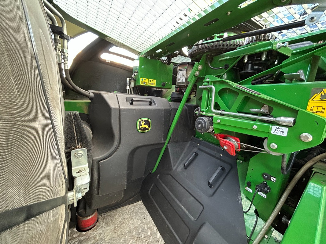John Deere 8400 mit Kemper 475 Plus - Kombajn: slika 2 John Deere 8400 mit Kemper 475 Plus - Kombajn: slika 2