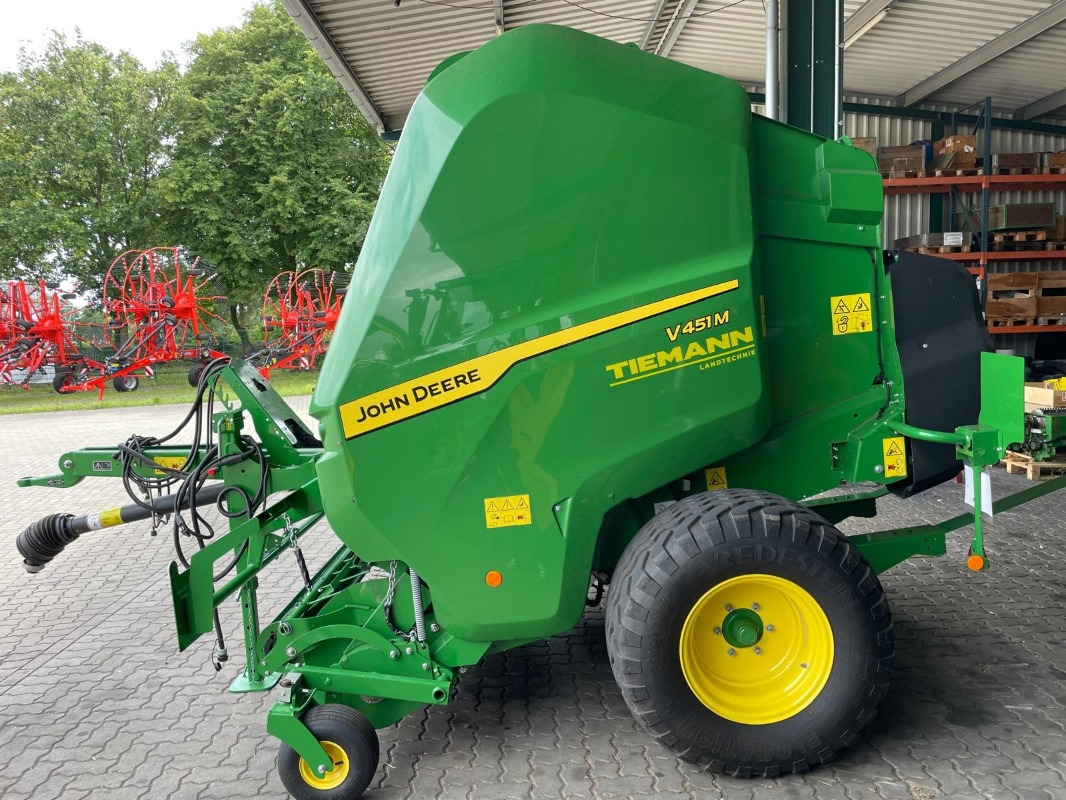John Deere V451M - Ovijalnik za bale: slika 1 John Deere V451M - Ovijalnik za bale: slika 1