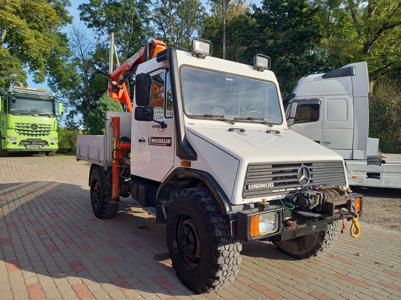 UNIMOG U100L - Tovornjak z dvigalom: slika 5 UNIMOG U100L - Tovornjak z dvigalom: slika 5