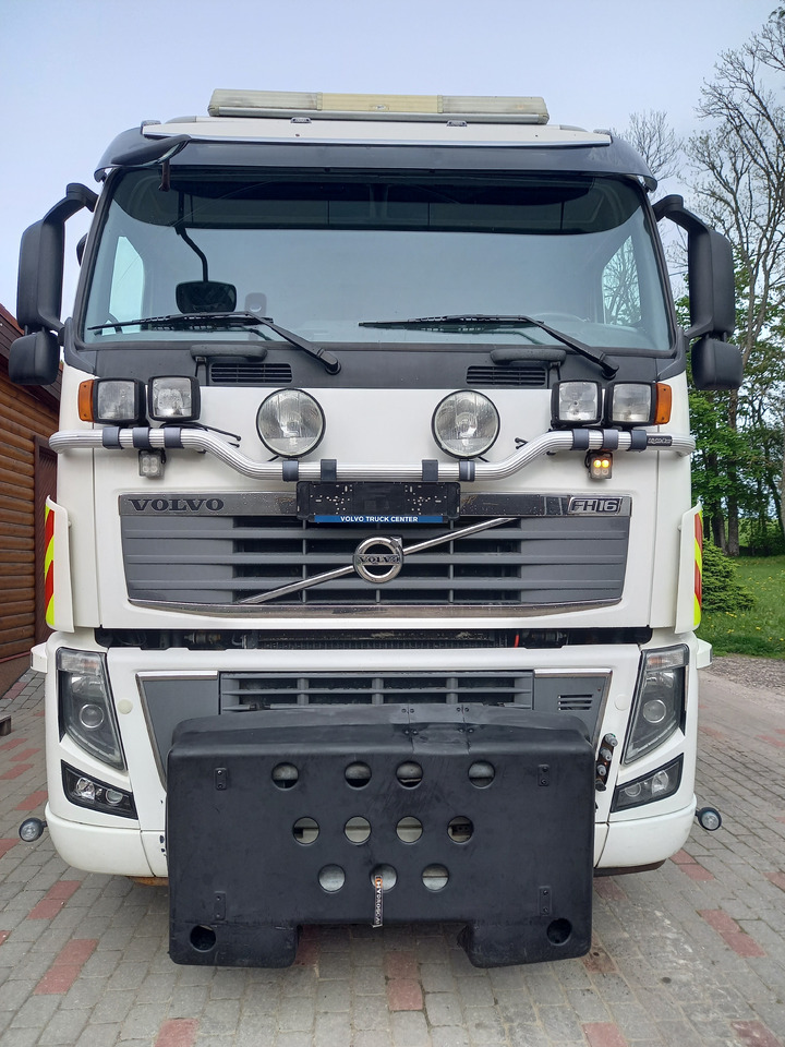 VOLVO FH16, 8x4, BIG AXLES, RETARDER, GW 39500 KG - Tovornjak prekucnik: slika 4 VOLVO FH16, 8x4, BIG AXLES, RETARDER, GW 39500 KG - Tovornjak prekucnik: slika 4