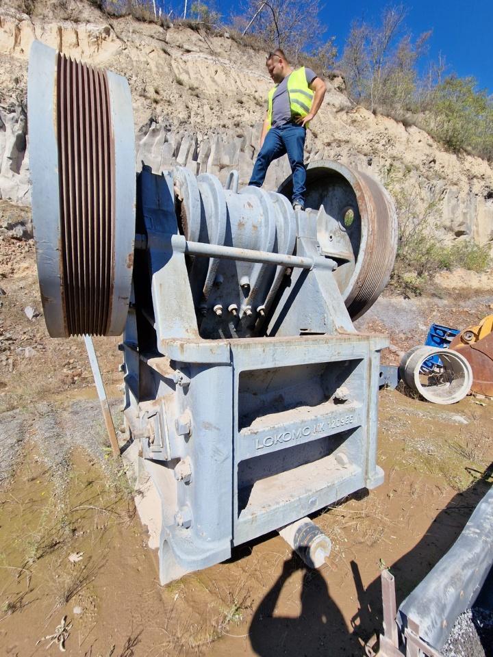 Lokomo 1200 mm Backenbrecher - Čeljustni drobilec: slika 1 Lokomo 1200 mm Backenbrecher - Čeljustni drobilec: slika 1