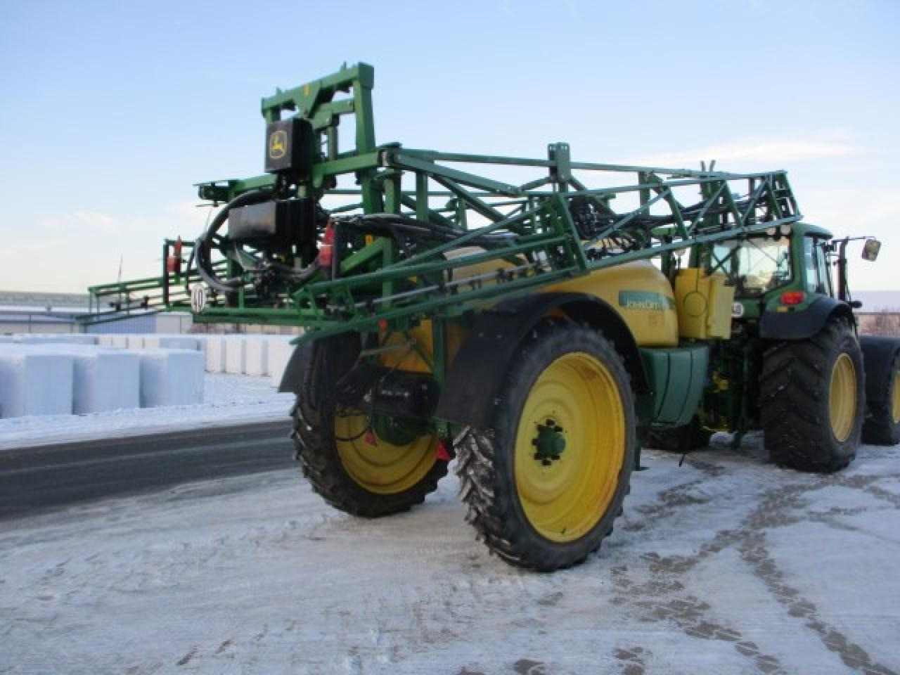 John Deere 732 - Vlečna škropilnica: slika 4 John Deere 732 - Vlečna škropilnica: slika 4