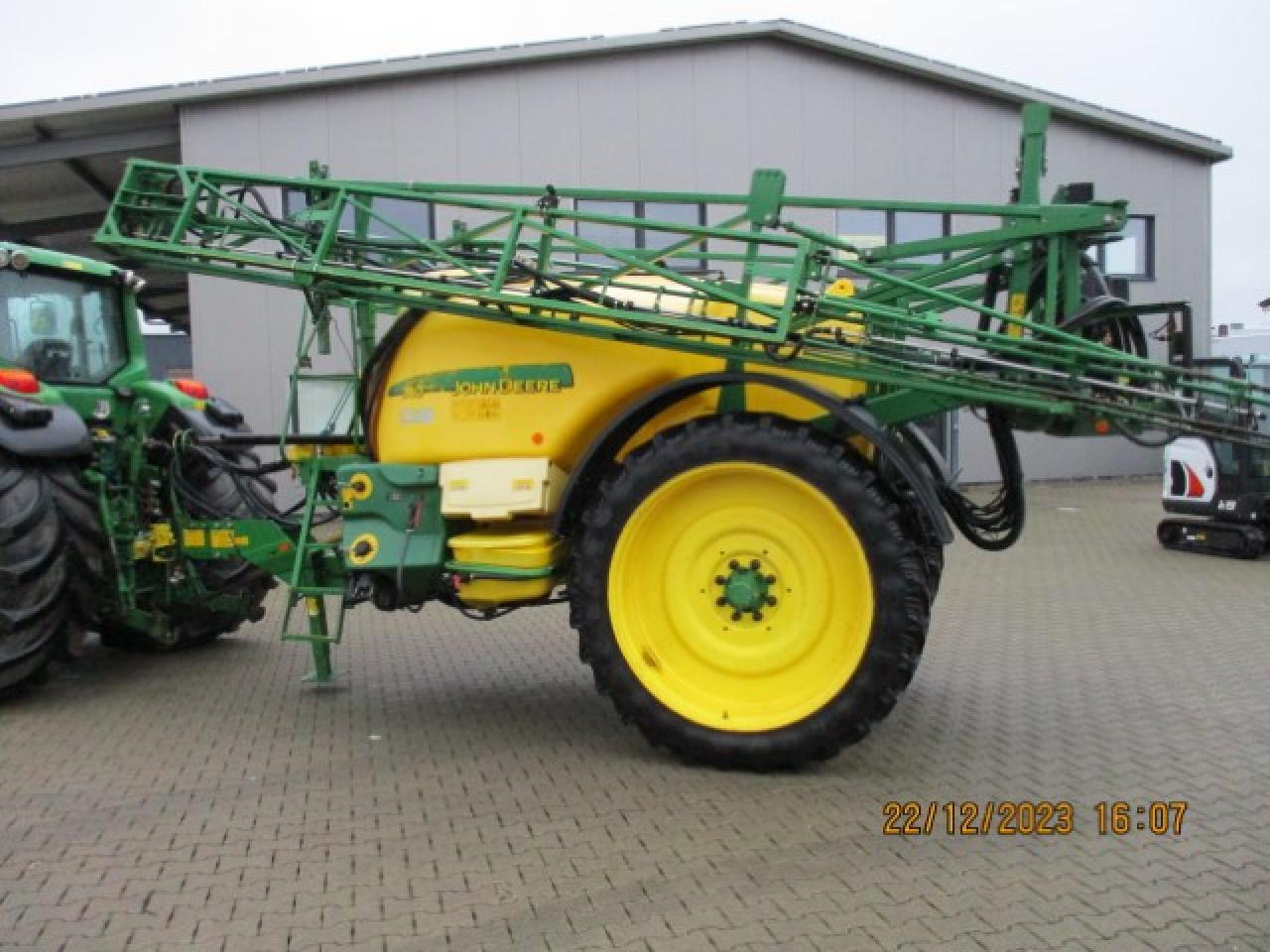 John Deere 740 - Vlečna škropilnica: slika 2 John Deere 740 - Vlečna škropilnica: slika 2