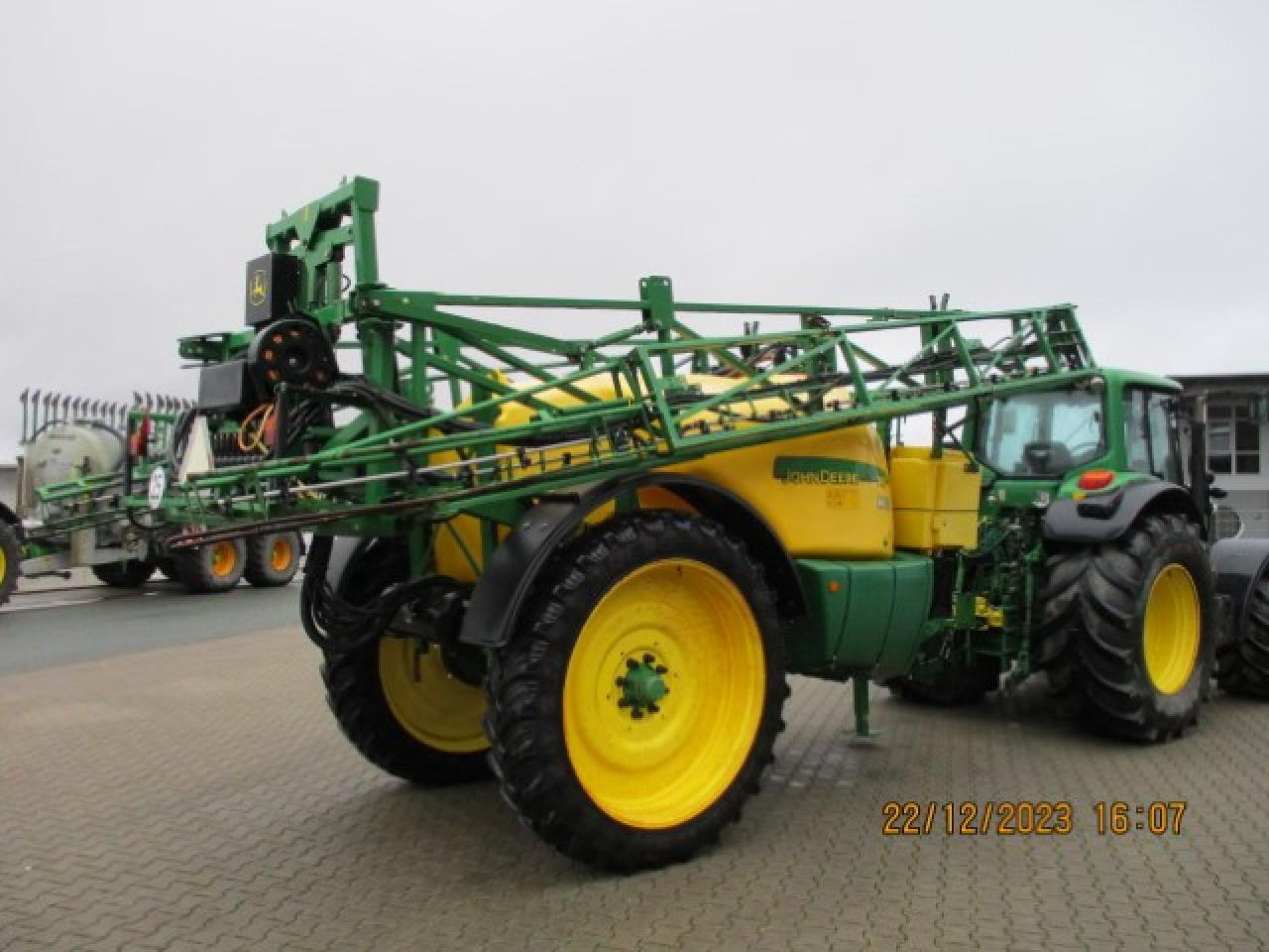 John Deere 740 - Vlečna škropilnica: slika 5 John Deere 740 - Vlečna škropilnica: slika 5