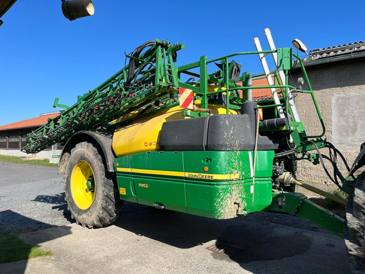John Deere R962I - Vlečna škropilnica: slika 1 John Deere R962I - Vlečna škropilnica: slika 1