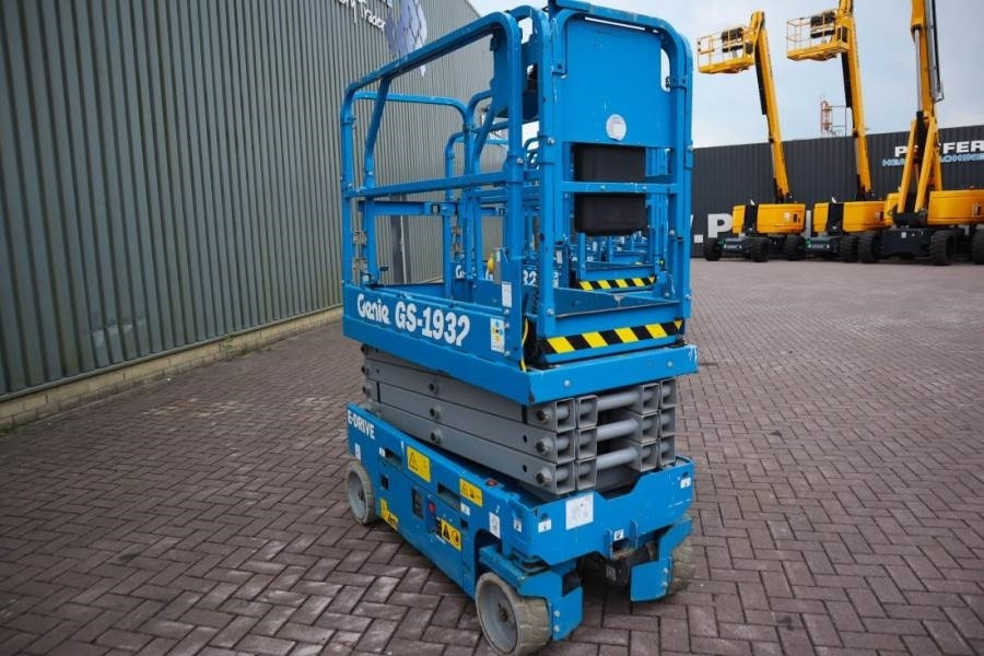 Genie GS1932 E-Drive Several In Stock, 8m Working Height - Škarjasta dvižna ploščad: slika 3 Genie GS1932 E-Drive Several In Stock, 8m Working Height - Škarjasta dvižna ploščad: slika 3