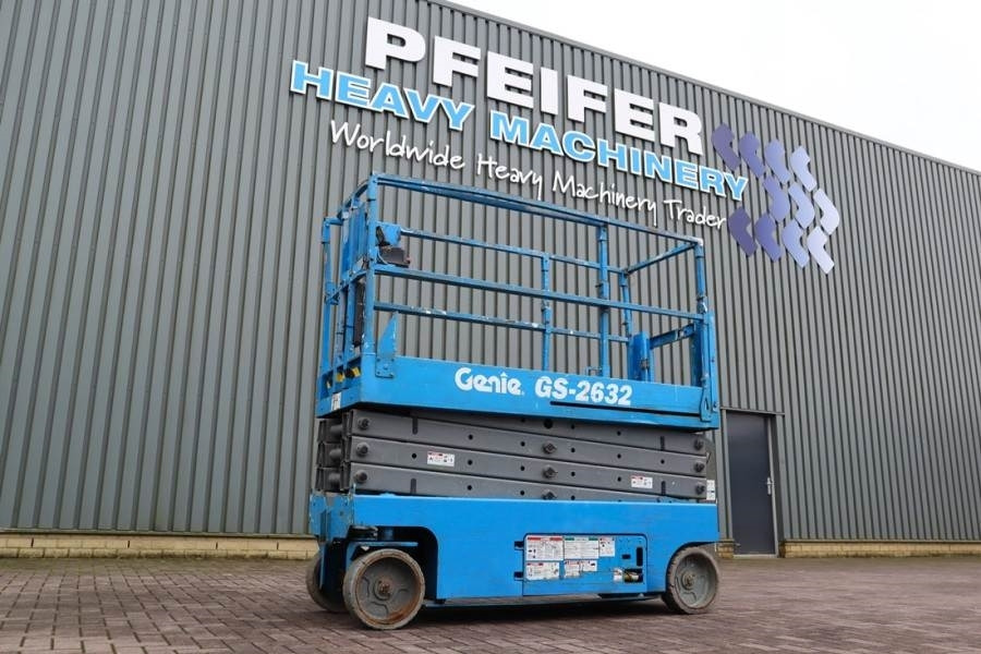 Genie GS2632 Electric, Working Height 10m, 227kg Capacit - Škarjasta dvižna ploščad: slika 1 Genie GS2632 Electric, Working Height 10m, 227kg Capacit - Škarjasta dvižna ploščad: slika 1