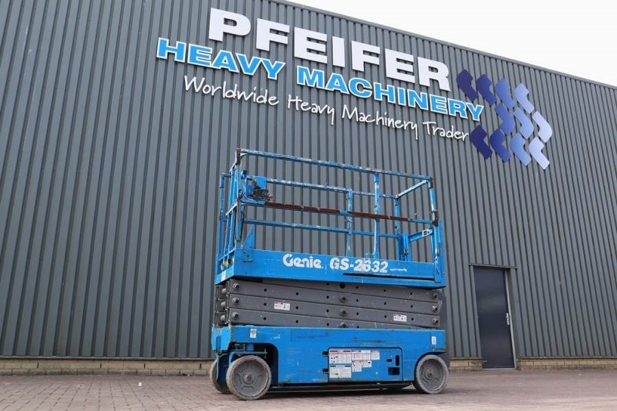 Genie GS2632 Electric, Working Height 10m, 227kg Capacit - Škarjasta dvižna ploščad: slika 1 Genie GS2632 Electric, Working Height 10m, 227kg Capacit - Škarjasta dvižna ploščad: slika 1