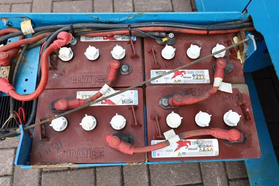 Škarjasta dvižna ploščad Genie GS2646 Electric, Working Height 9.80m, Capacity 45: slika 6 Škarjasta dvižna ploščad Genie GS2646 Electric, Working Height 9.80m, Capacity 45: slika 6