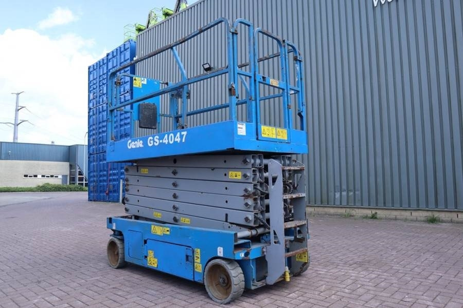 Škarjasta dvižna ploščad Genie GS4047 Electric, 14m Working Height, 350kg Capacit: slika 8