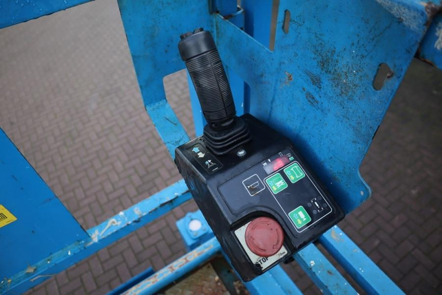 Genie GS4069DC Electric, 14m Working Height, 363kg Capac - Škarjasta dvižna ploščad: slika 5 Genie GS4069DC Electric, 14m Working Height, 363kg Capac - Škarjasta dvižna ploščad: slika 5