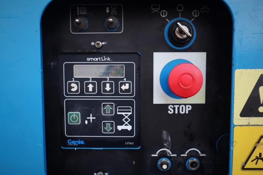 Genie GS4069DC Electric, 14m Working Height, 363kg Capac - Škarjasta dvižna ploščad: slika 4 Genie GS4069DC Electric, 14m Working Height, 363kg Capac - Škarjasta dvižna ploščad: slika 4