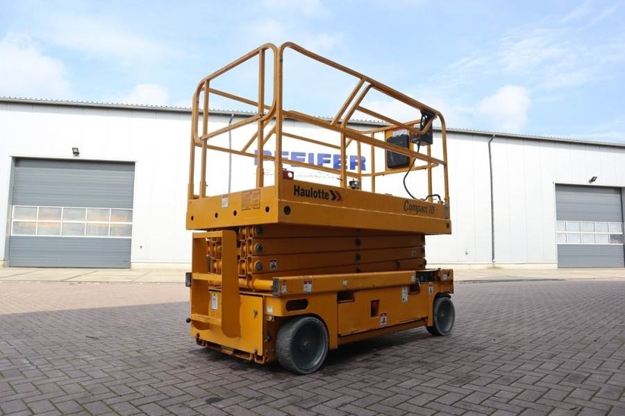 Haulotte COMPACT 10 Electric, 10m Working Height, 450kg Cap - Škarjasta dvižna ploščad: slika 3 Haulotte COMPACT 10 Electric, 10m Working Height, 450kg Cap - Škarjasta dvižna ploščad: slika 3