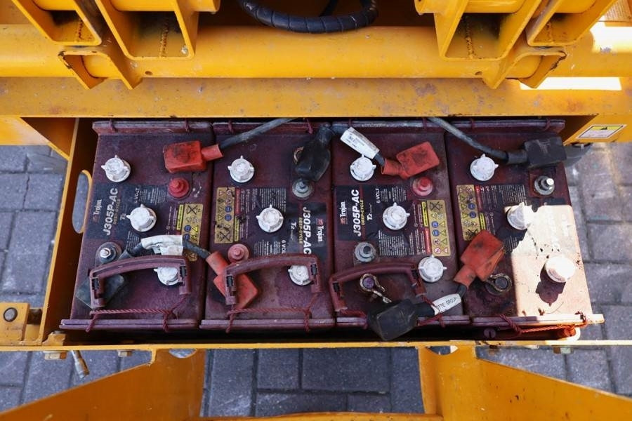 Haulotte Compact 10 Electric, 10m Working Height, 450kg Cap - Škarjasta dvižna ploščad: slika 3 Haulotte Compact 10 Electric, 10m Working Height, 450kg Cap - Škarjasta dvižna ploščad: slika 3
