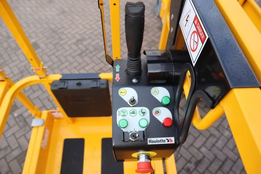 Haulotte Compact 10N Valid Inspection, *Guarantee! 10m Work - Škarjasta dvižna ploščad: slika 4 Haulotte Compact 10N Valid Inspection, *Guarantee! 10m Work - Škarjasta dvižna ploščad: slika 4