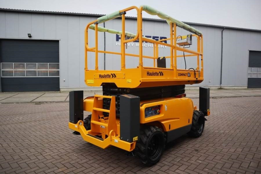 Haulotte Compact 12DX Valid Inspection, *Guarantee! Diesel, - Škarjasta dvižna ploščad: slika 2 Haulotte Compact 12DX Valid Inspection, *Guarantee! Diesel, - Škarjasta dvižna ploščad: slika 2