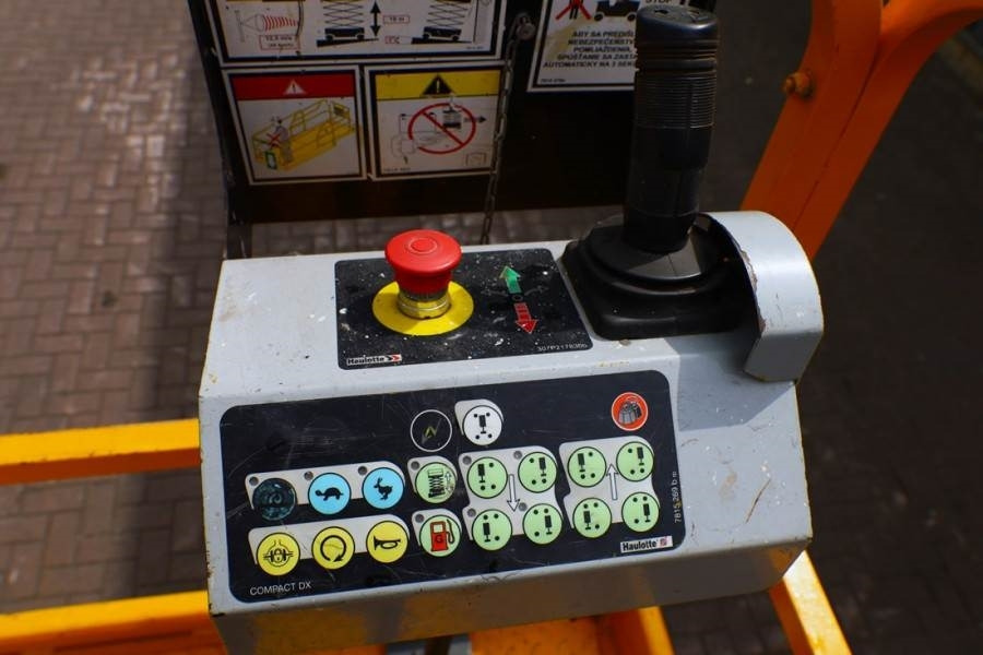 Haulotte Compact 12RTE Electric, 12m Working Height, 450kg - Škarjasta dvižna ploščad: slika 5 Haulotte Compact 12RTE Electric, 12m Working Height, 450kg - Škarjasta dvižna ploščad: slika 5